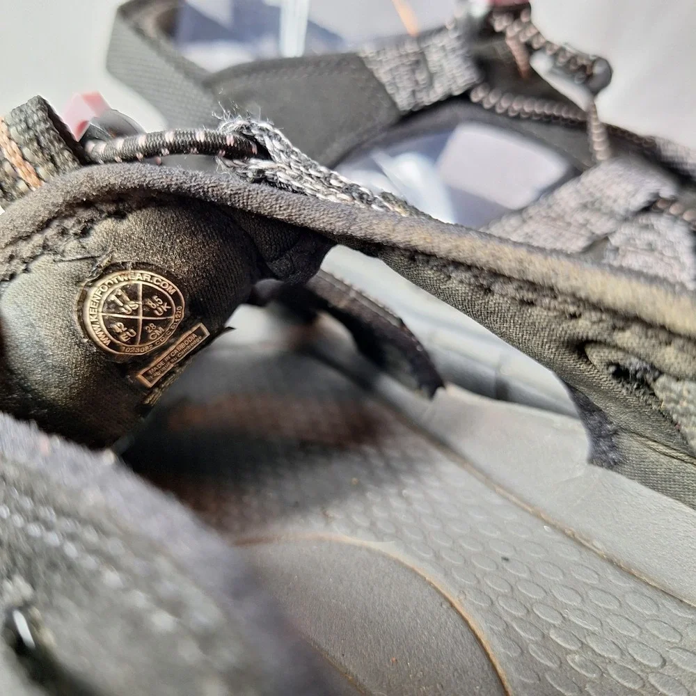 KEEN Ravine H2 Hiking Sandal Womens Sz 11 Black Gray Adjustable Bungee Closure